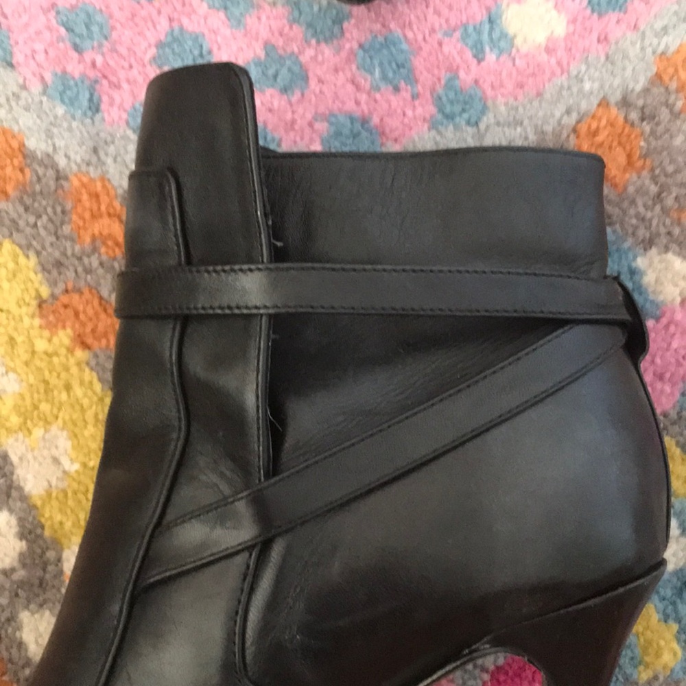 Black bootie heels!! - Picture 3 of 5